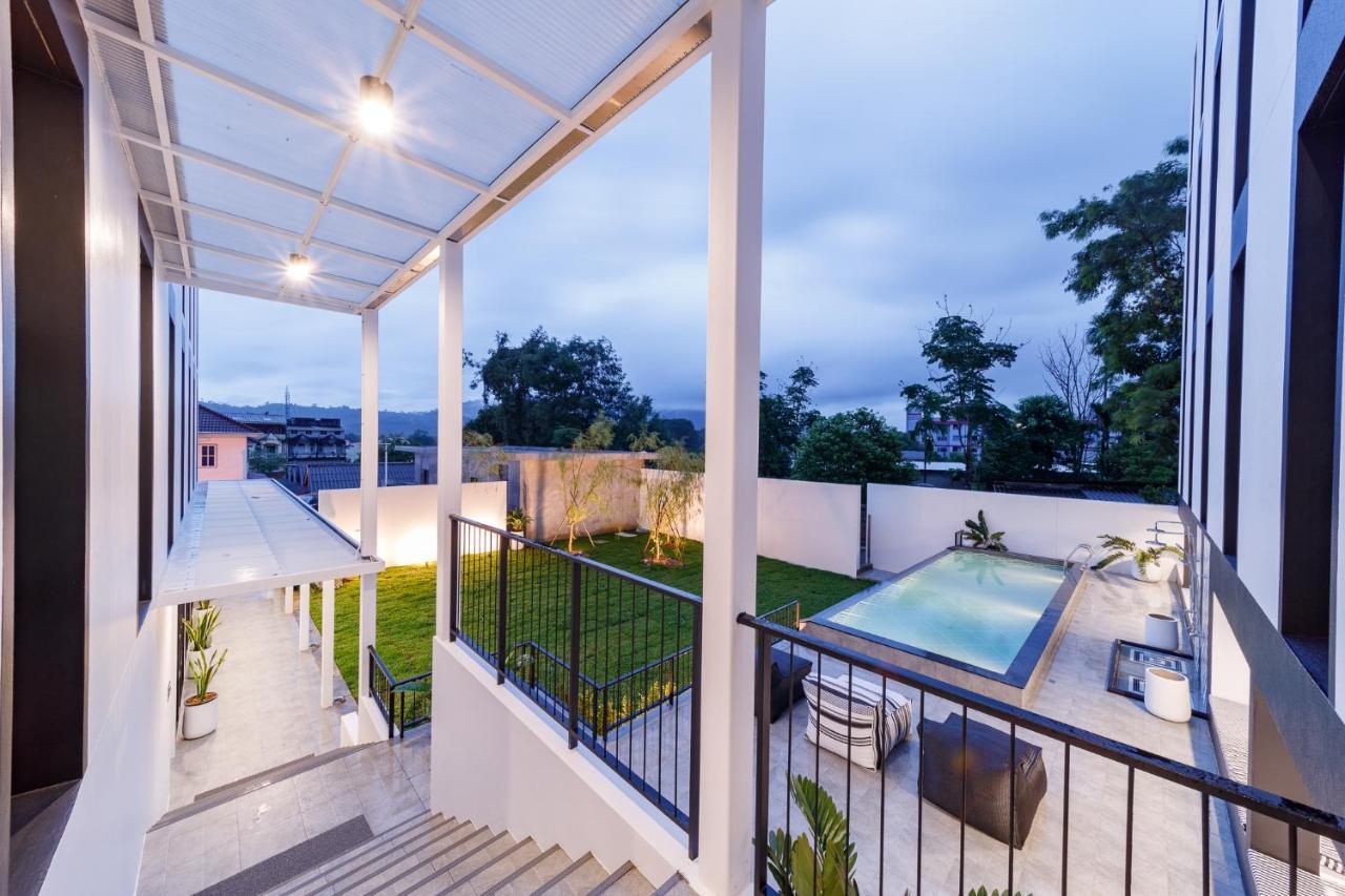 Blu Monkey Hub & Hotel Ranong Exterior photo